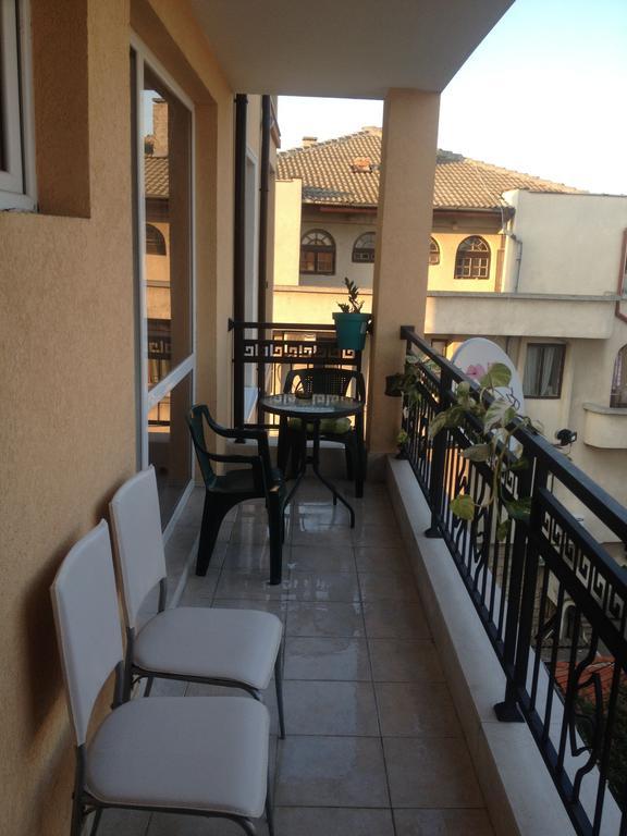 Emona Apartment Burgas Extérieur photo