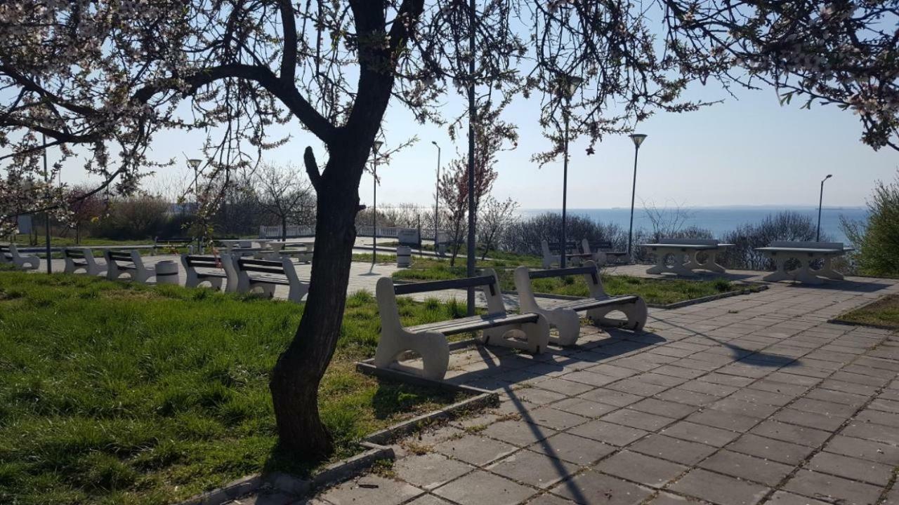 Emona Apartment Burgas Extérieur photo